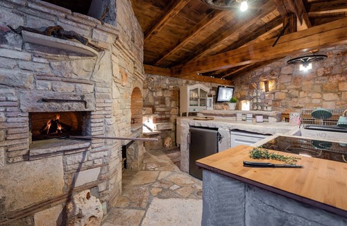 Marcana House | Rustic stone holiday house with pool